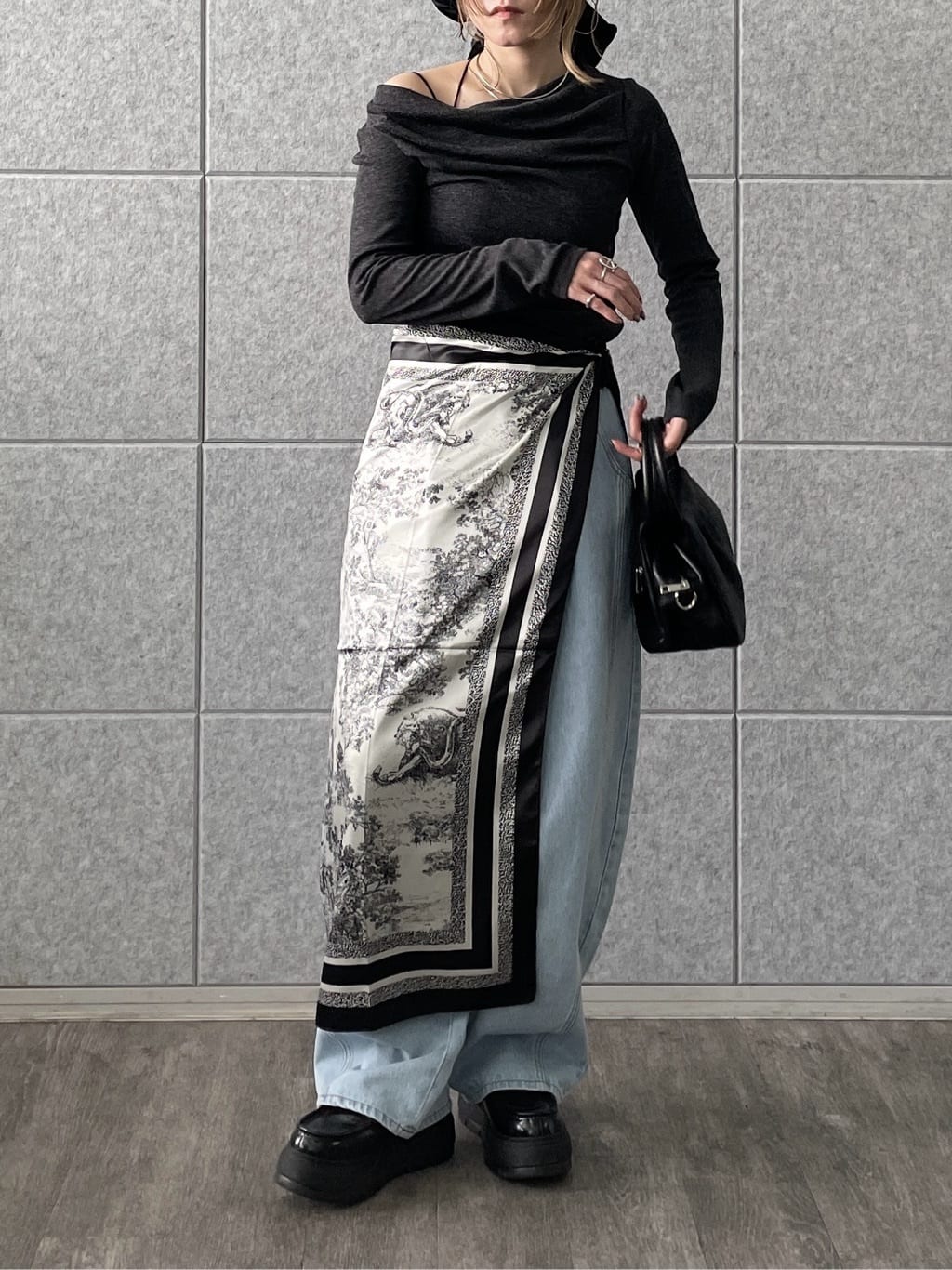 kotakiさんの「INDIVI｜オフショルカットソー」を使ったコーディネート