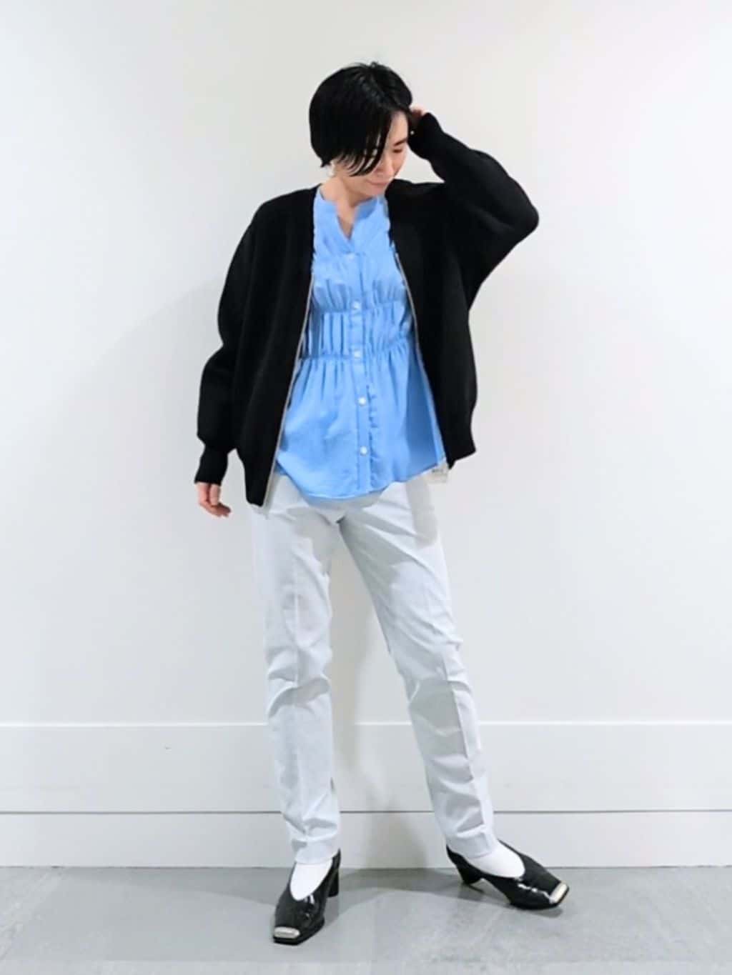 ミズタさんの「UNTITLED｜◆【軽羽織り/セットアップ可】ジップアップニットカーディガン」を使ったコーディネート
