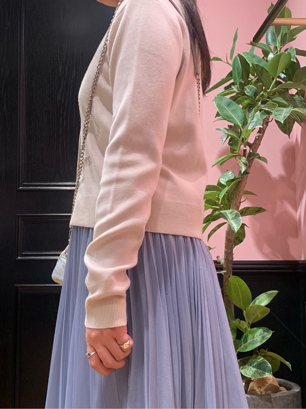 SAKAIさんの「DRESSTERIOR｜◆ウォッシャブルコットンカシミヤカーディガン」を使ったコーディネート
