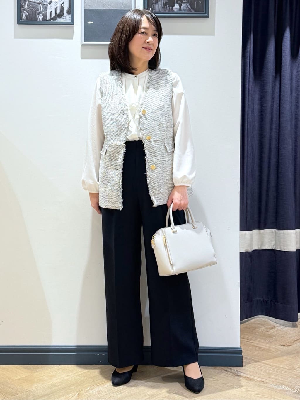 Lilyさんの「grove｜【手洗いOK】フロントラッフルフリルブラウス」を使ったコーディネート