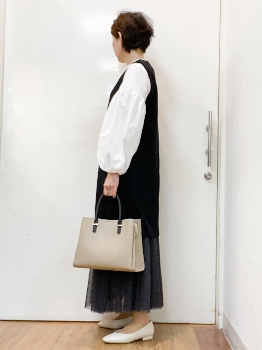 みぃさんの「SHOO･LA･RUE｜【洗濯機可/セットアップ可/S-3L】きちんと楽に。カットジョーゼット ロングジレ」を使ったコーディネート
