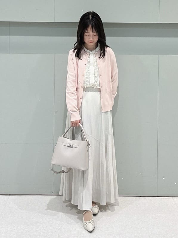 makiさんの「UNTITLED｜◆【アンサンブル可/洗える】クルーネックニットカーディガン」を使ったコーディネート