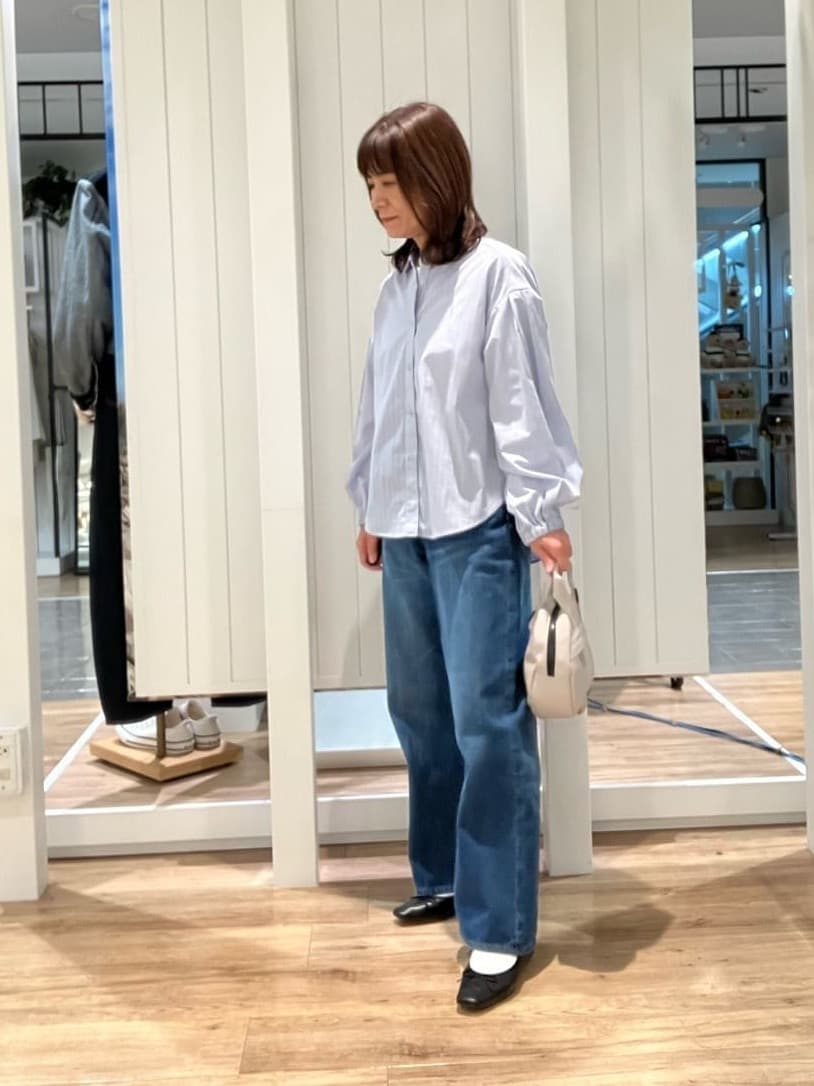 Fujitaさんの「Dessin｜【洗える】バルーンスリーブバンドカラーシャツ」を使ったコーディネート