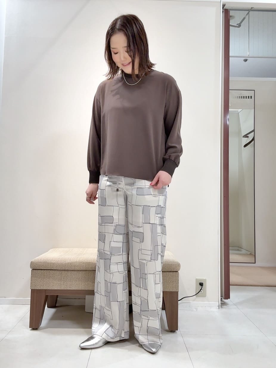 YUIさんの「UNTITLED｜【洗える/ゆったり】リッチジョーゼットブラウス」を使ったコーディネート