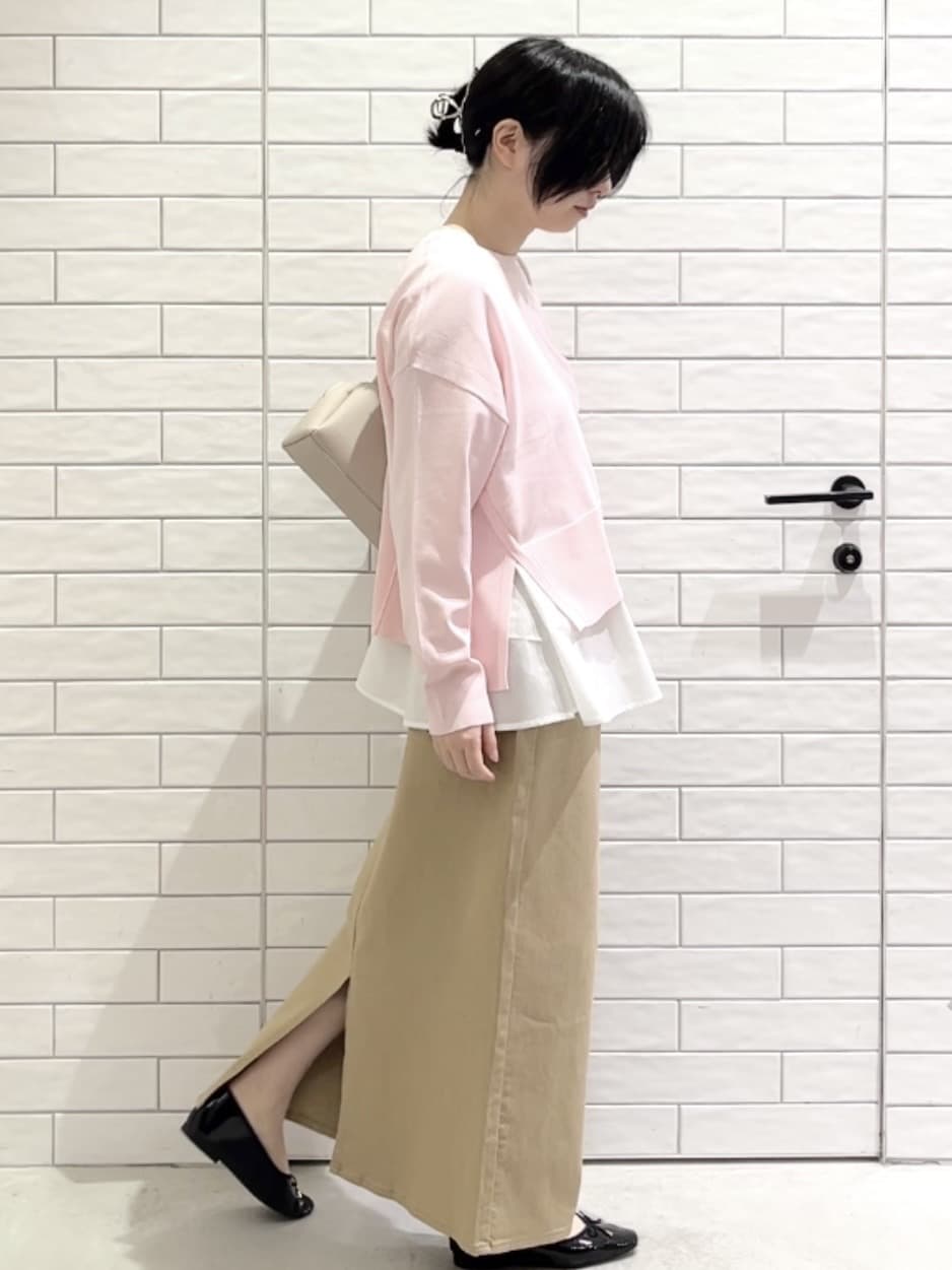 しおりさんの「OPAQUE.CLIP｜《ツインセット》ワイドニット&times;裾フレアタンクトップ【洗濯機OK】」を使ったコーディネート