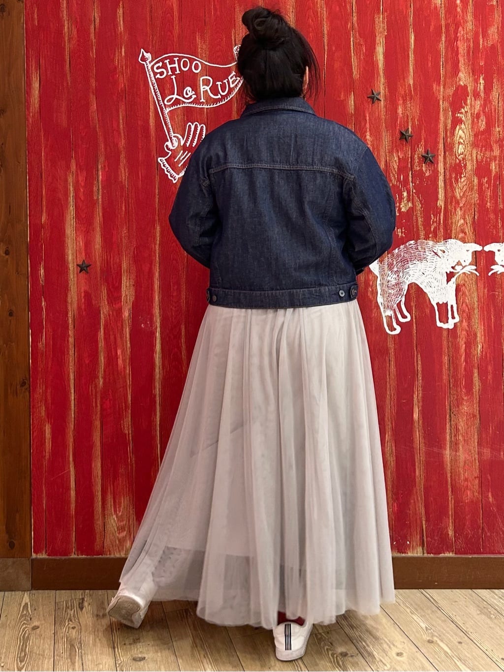 みりぽんさんの「SHOO･LA･RUE｜【SHOO・LA・RUE DENIM】羽織るだけでこなれる　オーバーサイズデニムジャケット」を使ったコーディネート