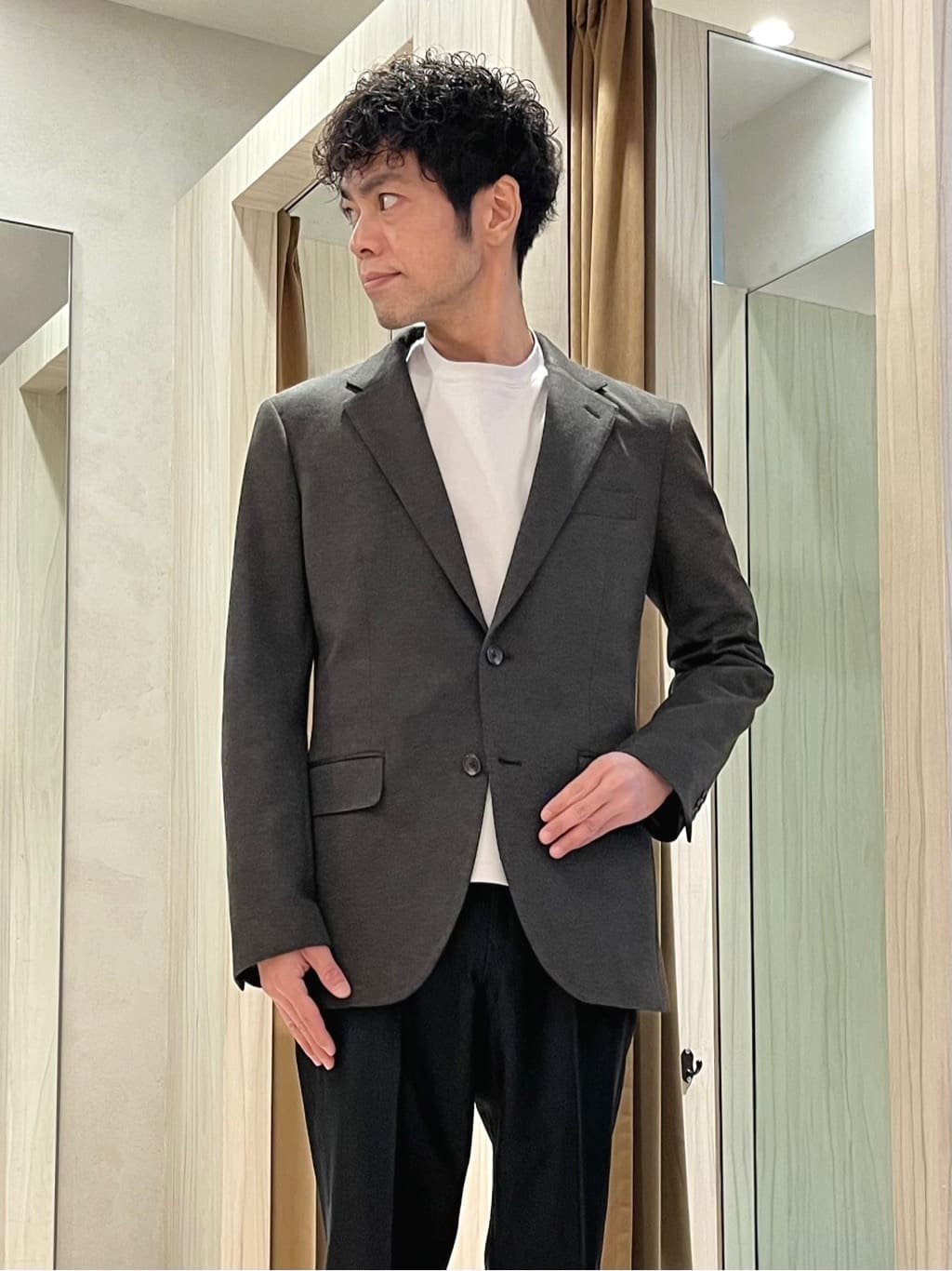 URAさんの「TAKEO KIKUCHI｜カシミヤブレンド ビーバー調ピンヘッドスタンドカラーコート」を使ったコーディネート