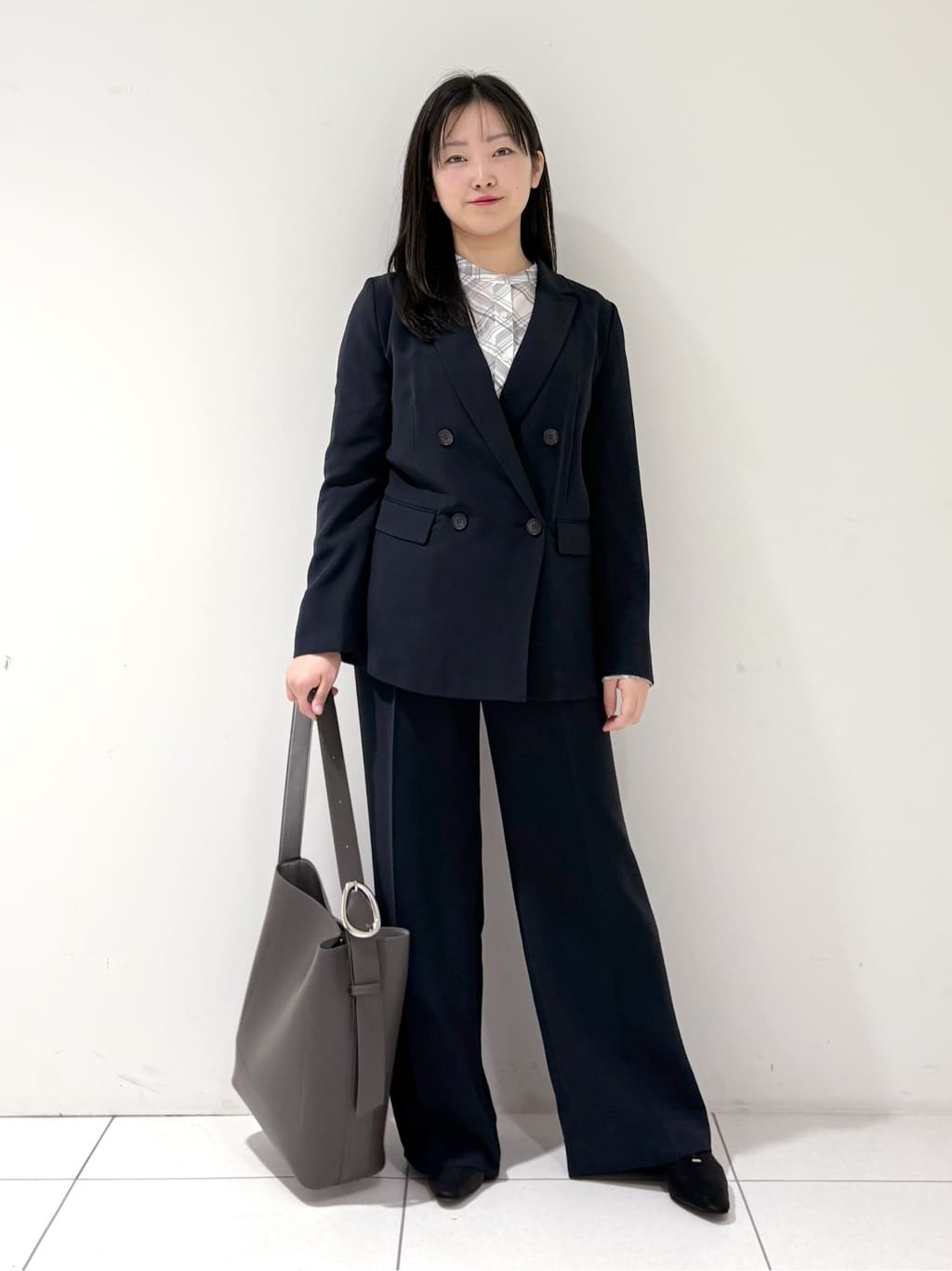 momokoさんの「INDIVI｜【洗える／多機能／SETUP可】着る日傘ダブルジャケット」を使ったコーディネート