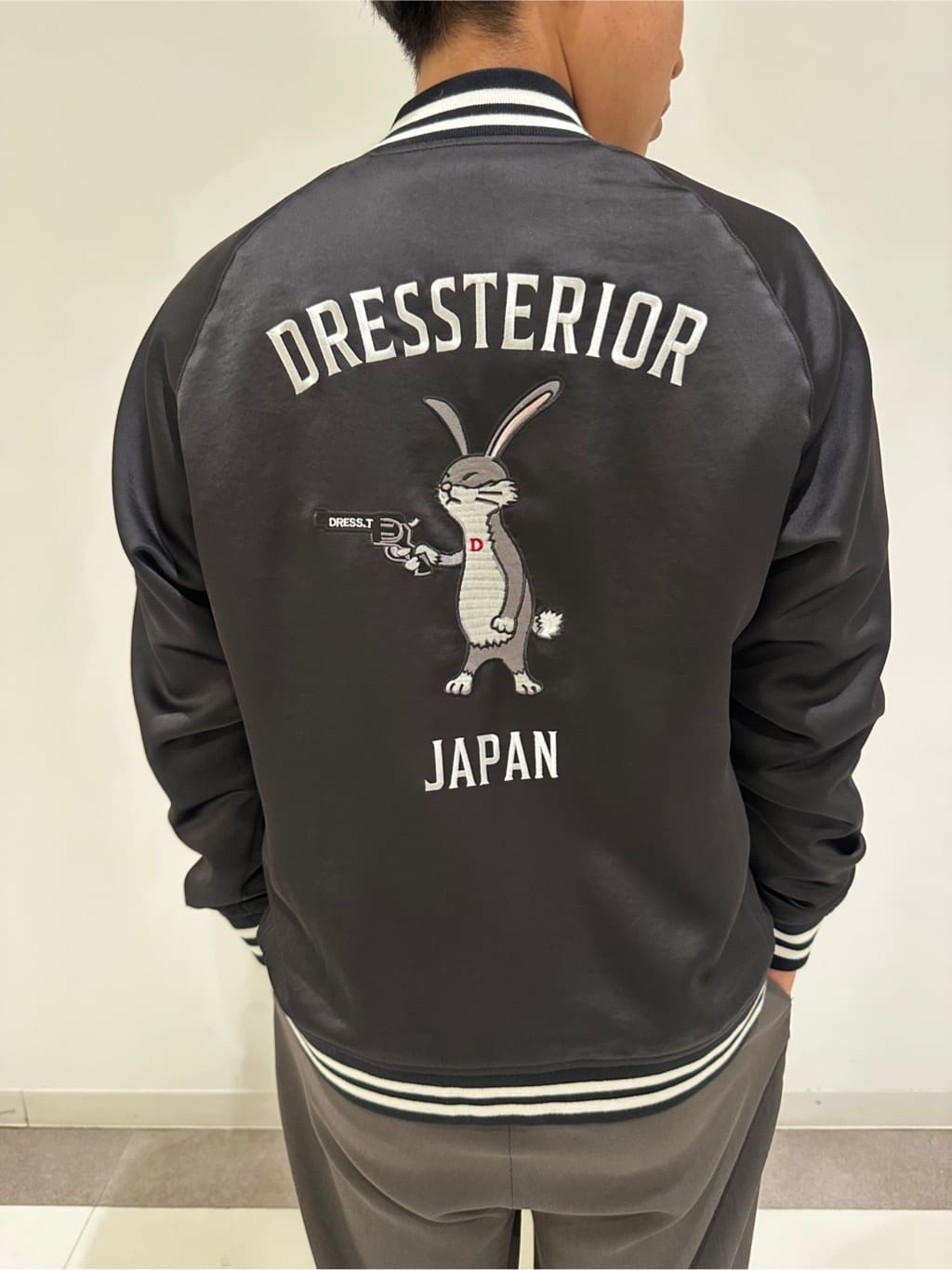 MATSUBARAさんの「DRESSTERIOR｜【MonoMax4月号掲載】ピストルラビット スカジャン」を使ったコーディネート