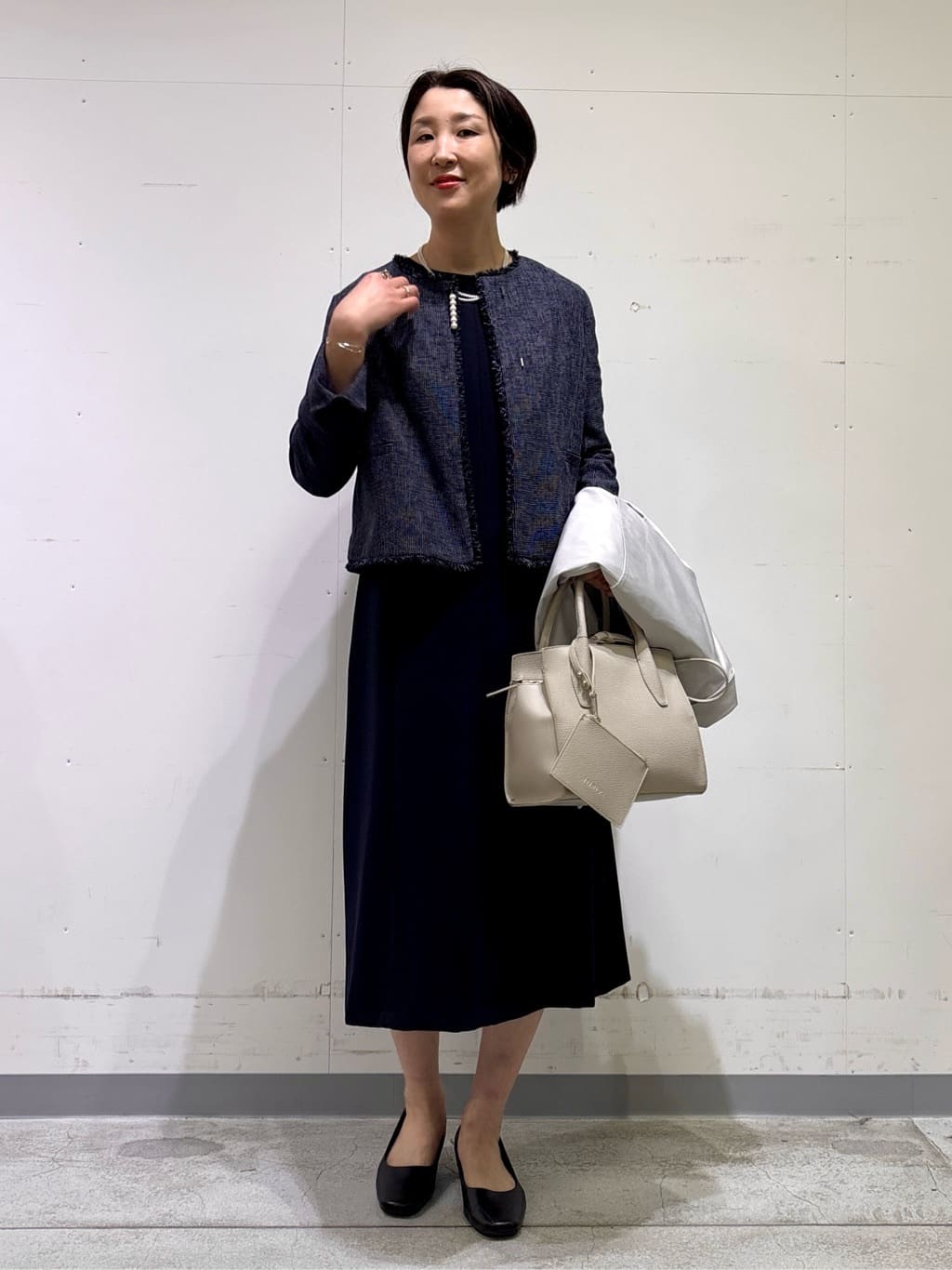 yuriさんの「INDIVI｜【上品光沢／SETUP可能】スタイルUPワンピース」を使ったコーディネート