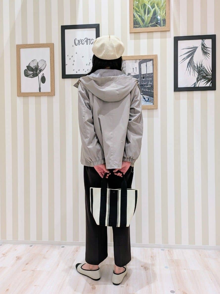 Mikiさんの「SHOO･LA･RUE｜【洗濯機可/S-LL/インしなくても着られる】1枚で決まる　レイヤード風スウェットライクニット」を使ったコーディネート