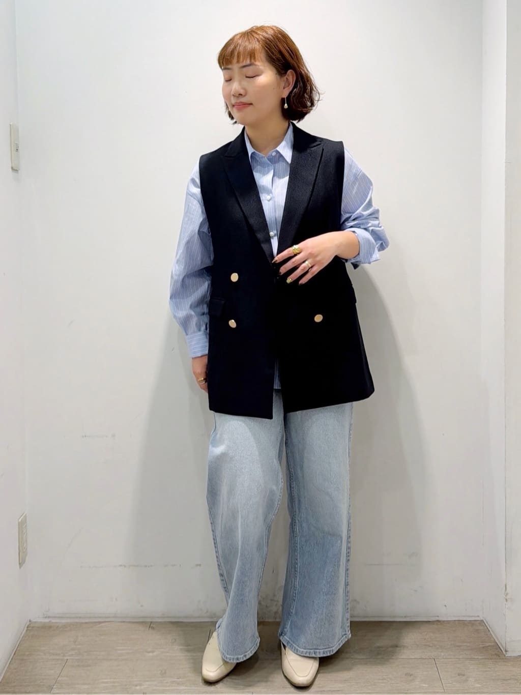 sumicaさんの「OPAQUE.CLIP｜金ボタンダブルブレストテーラードジレ／セットアップ対応【洗える】《S～LL》」を使ったコーディネート