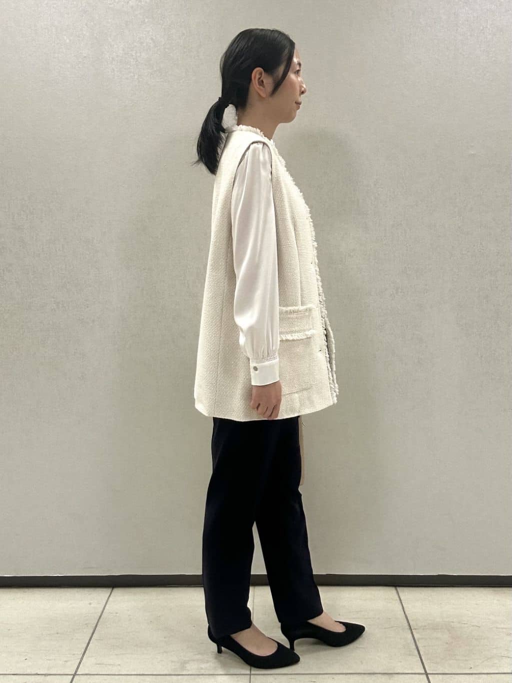 miiさんの「UNTITLED｜【オンオフ使える】スラブツイード ジレ」を使ったコーディネート