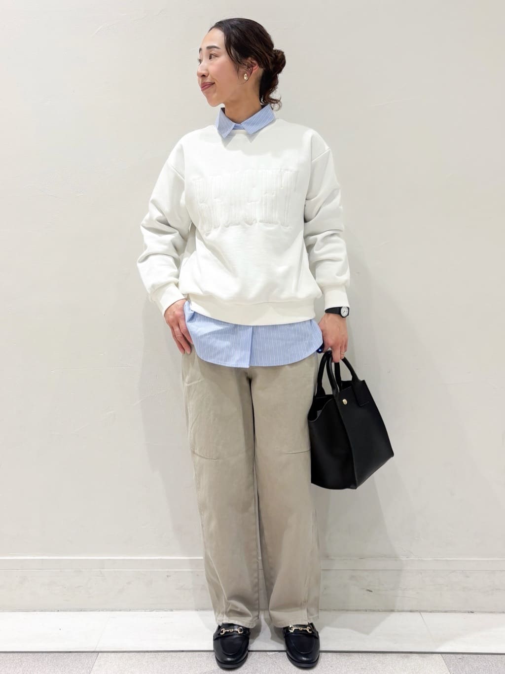 ちえさんの「OPAQUE.CLIP｜ロゴ刺繍裏毛トップス【洗濯機OK】」を使ったコーディネート