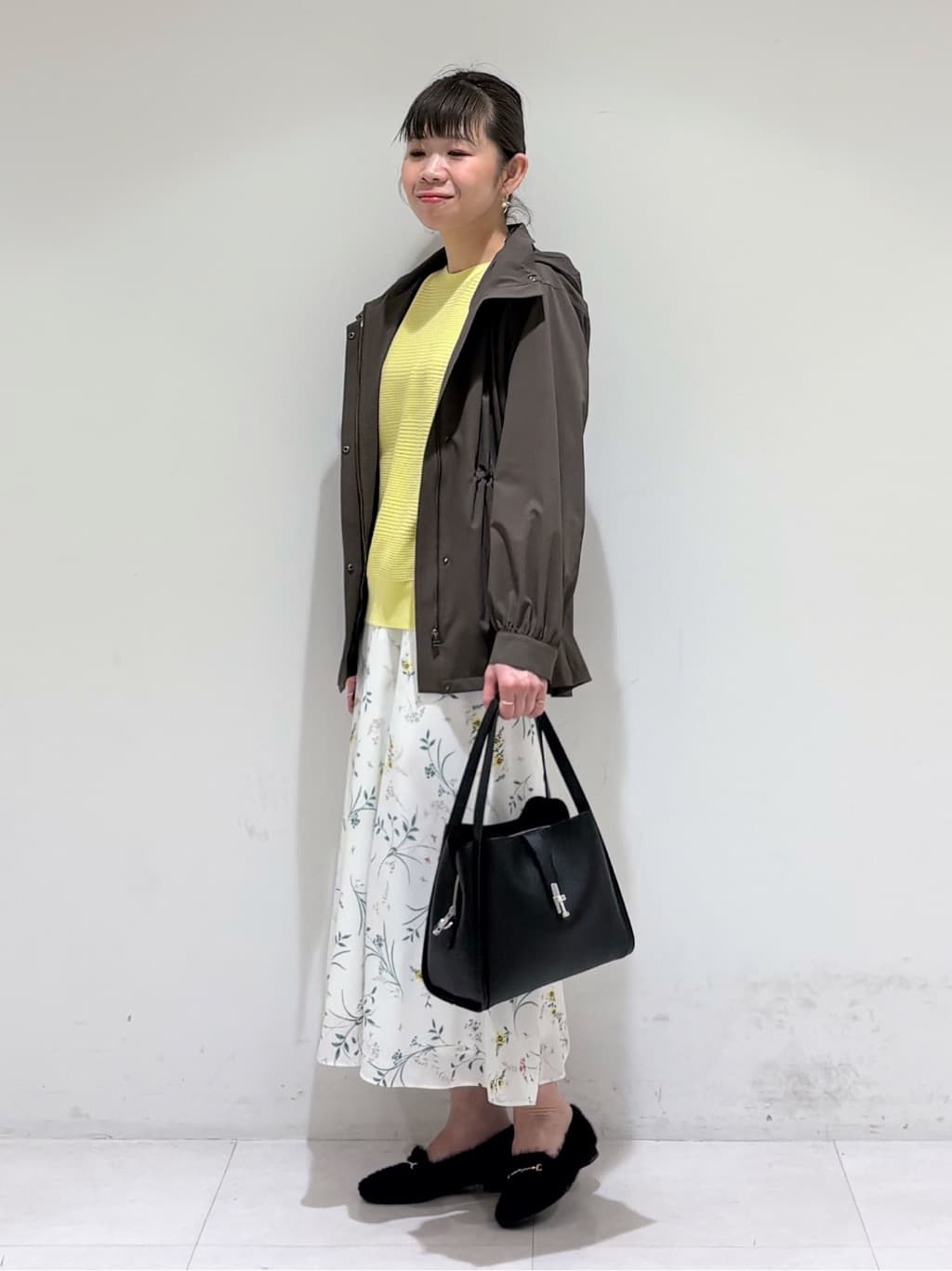 tsuyuさんの「INDIVI｜【合皮／ミドルサイズ】春カラーフォルムバッグ」を使ったコーディネート