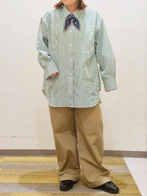 okayuさんの「THE SHOP TK｜ゆったりシルエットで体型カバー ロングシャツ」を使ったコーディネート