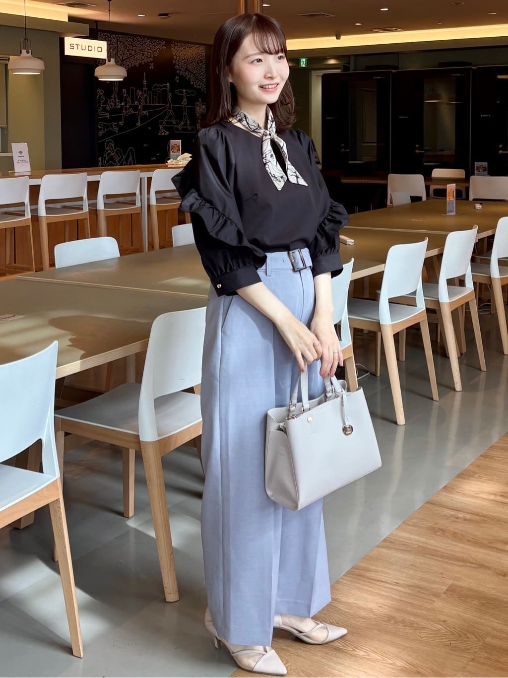 みさかさんの「index｜フリルスリーブドッキングポンチトップス【洗濯機OK】」を使ったコーディネート