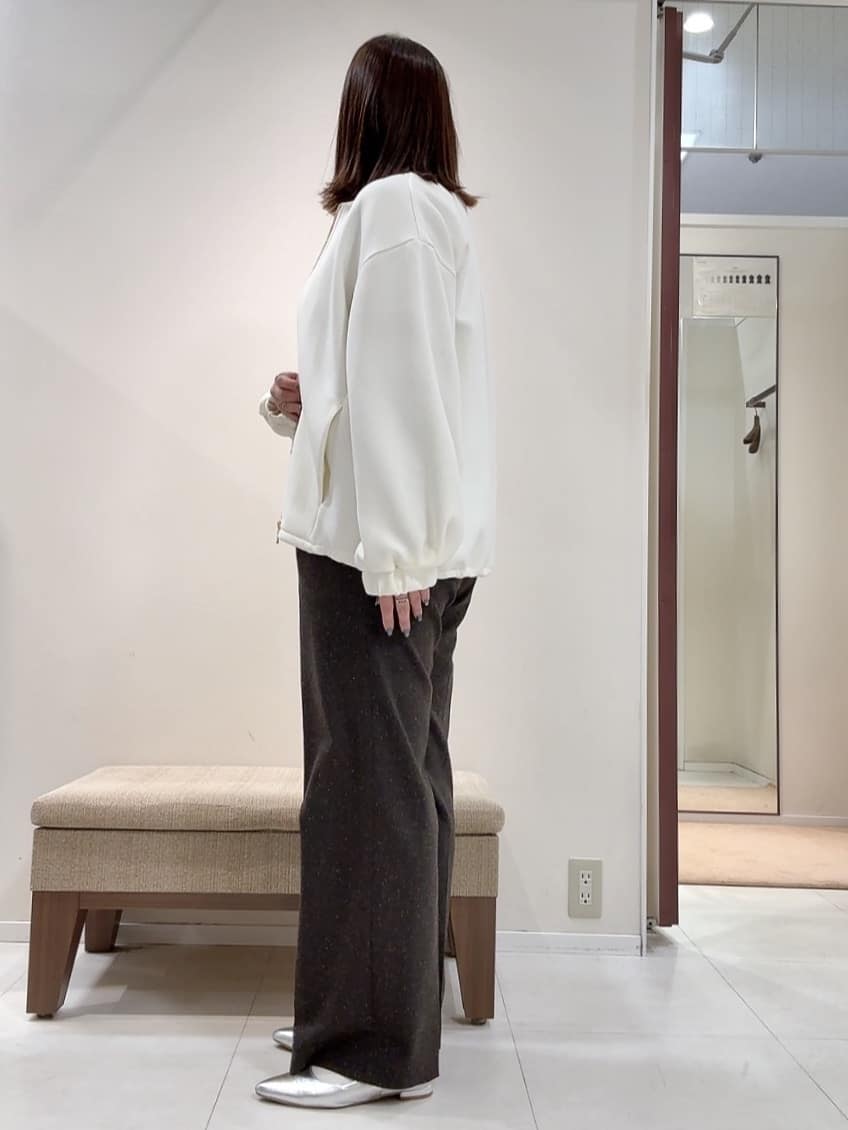 YUIさんの「UNTITLED｜【ワイド/後ろゴム/シーズンレス】シルクネップツイードパンツ」を使ったコーディネート