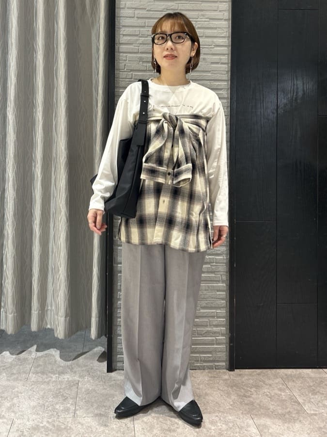 ga_riさんの「THE SHOP TK｜ロゴ箔プリントロンTee」を使ったコーディネート