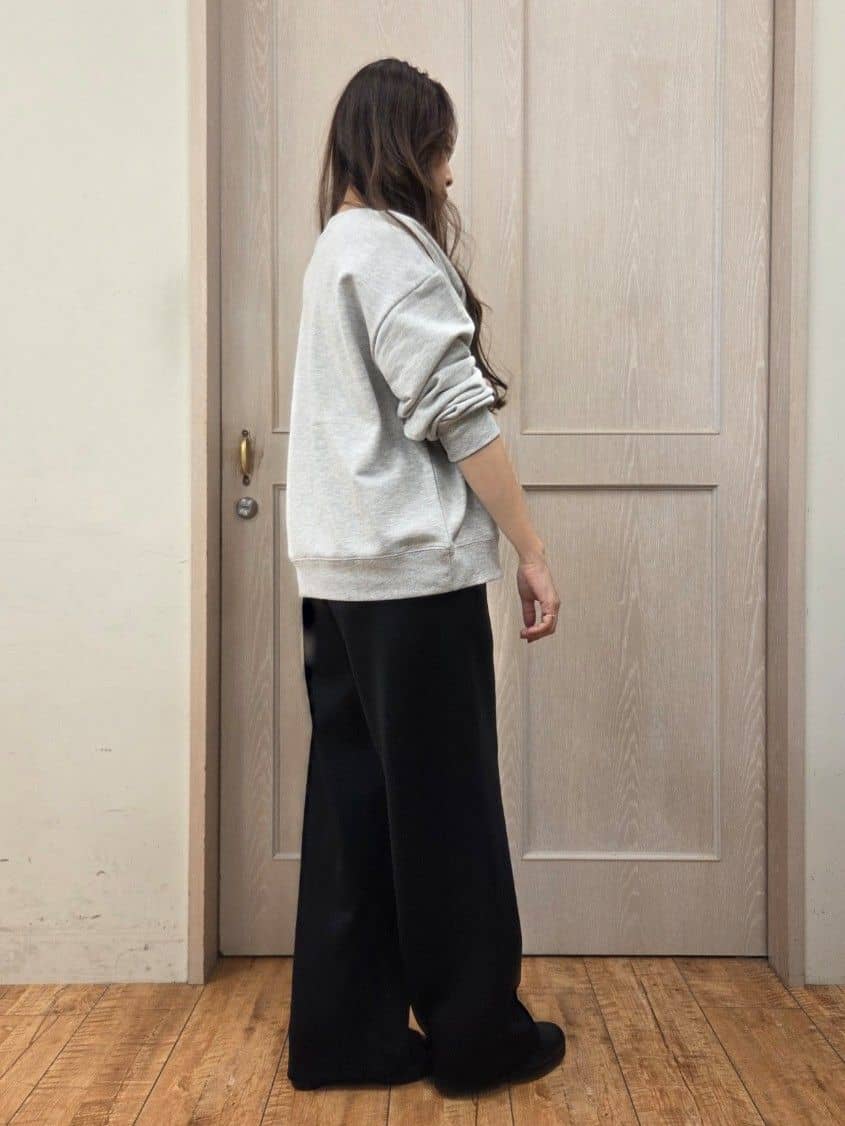 masamiさんの「SHOO･LA･RUE｜【S-LL】カジュアルすぎない大人のフォト刺繍裏毛スウェット」を使ったコーディネート