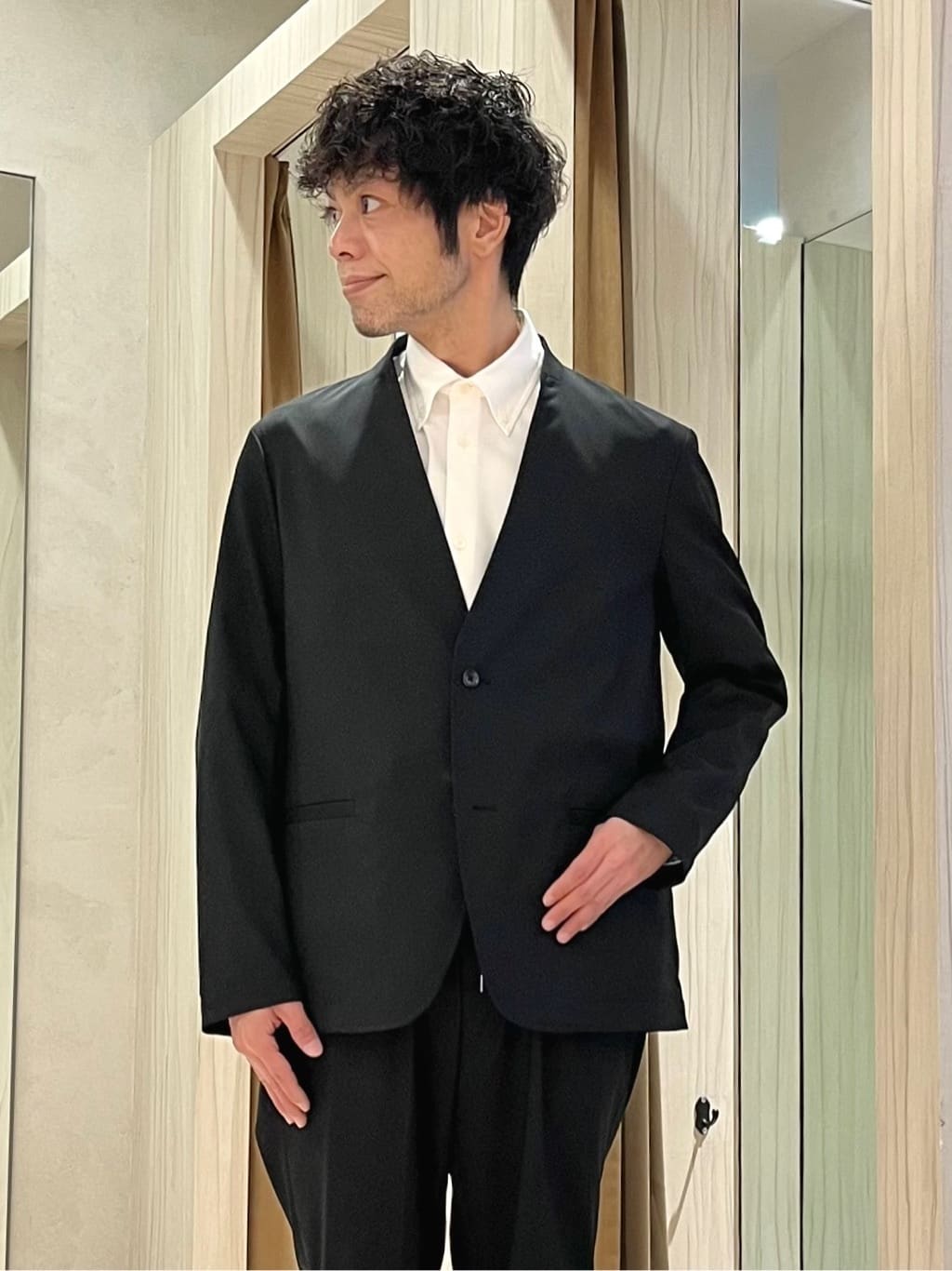 URAさんの「TAKEO KIKUCHI｜【ON／OFF兼用】CARREMANファブリック ノーカラージャケット」を使ったコーディネート