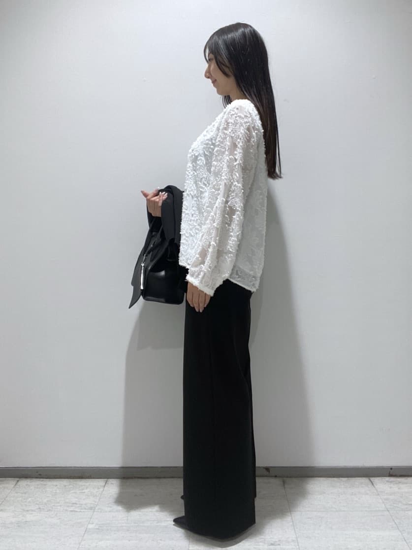 meiさんの「INDIVI｜【通勤スーツ／洗える】ストレッチカラーレスジャケット」を使ったコーディネート