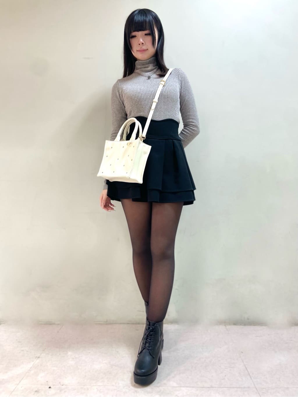 kanaさんの「ESPERANZA｜厚底レースアップブーツ」を使ったコーディネート