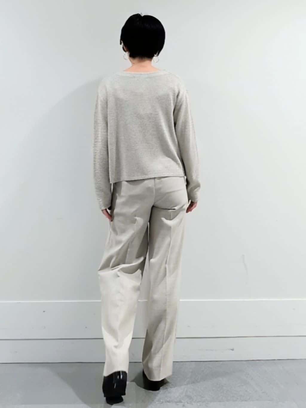 ミズタさんの「UNTITLED｜【洗える/後ろウエストゴム】シャンブレーワイドパンツ」を使ったコーディネート
