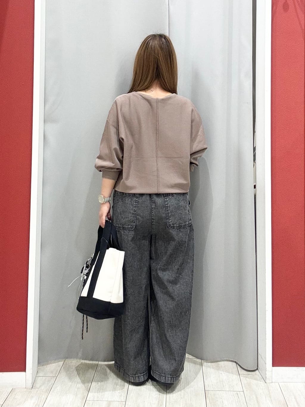 shioさんの「SHOO･LA･RUE｜配色キャンバストートバッグ」を使ったコーディネート