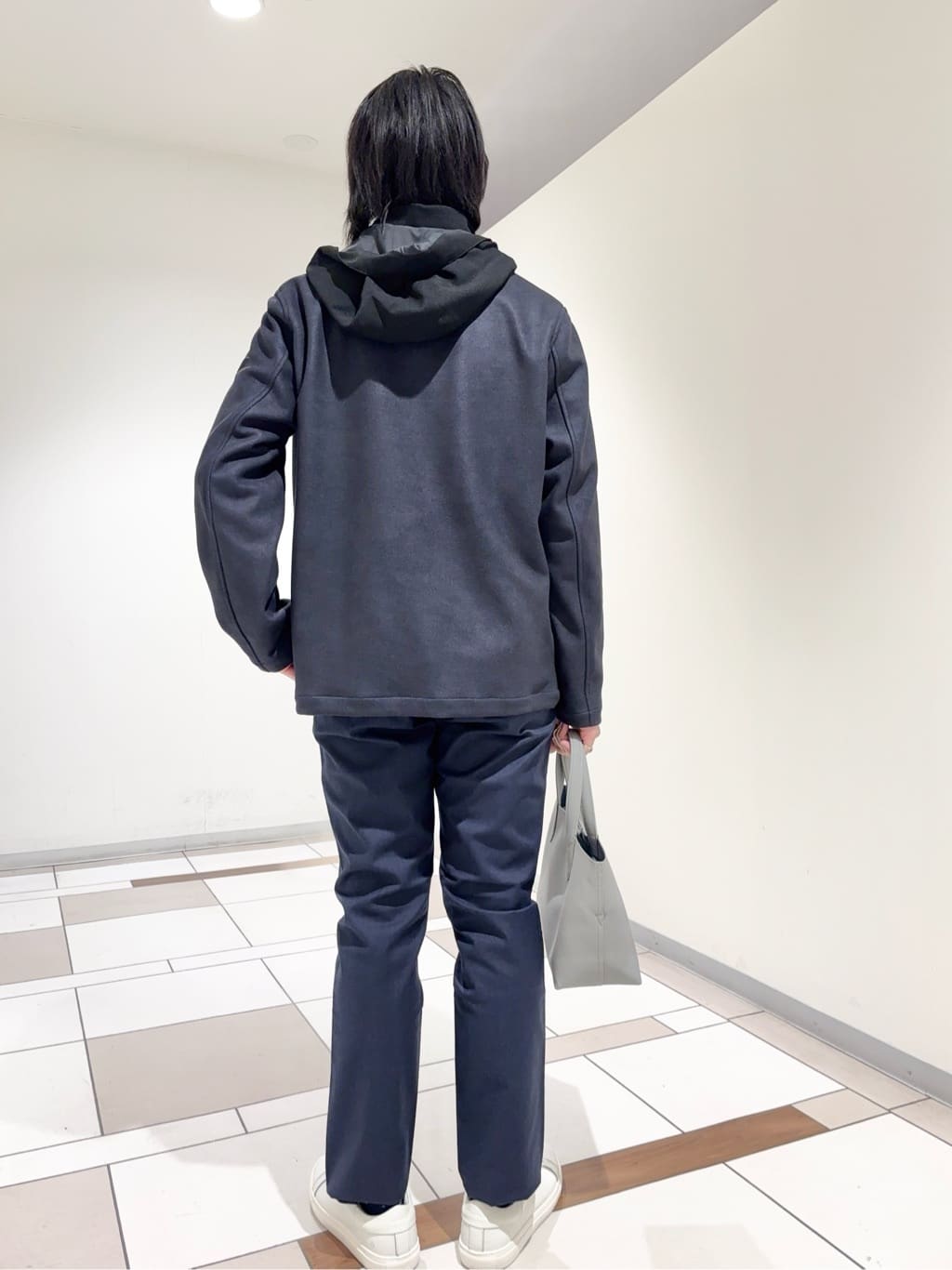 及川さんの「TAKEO KIKUCHI｜【JUST ONE LAYER】ダウンファブリック ジップアップ フード ブルゾン」を使ったコーディネート