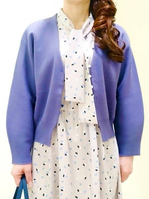 花さんの「Reflect｜【軽い羽織に◎／セットアップ可】パール調ボタン付きカーディガン」を使ったコーディネート
