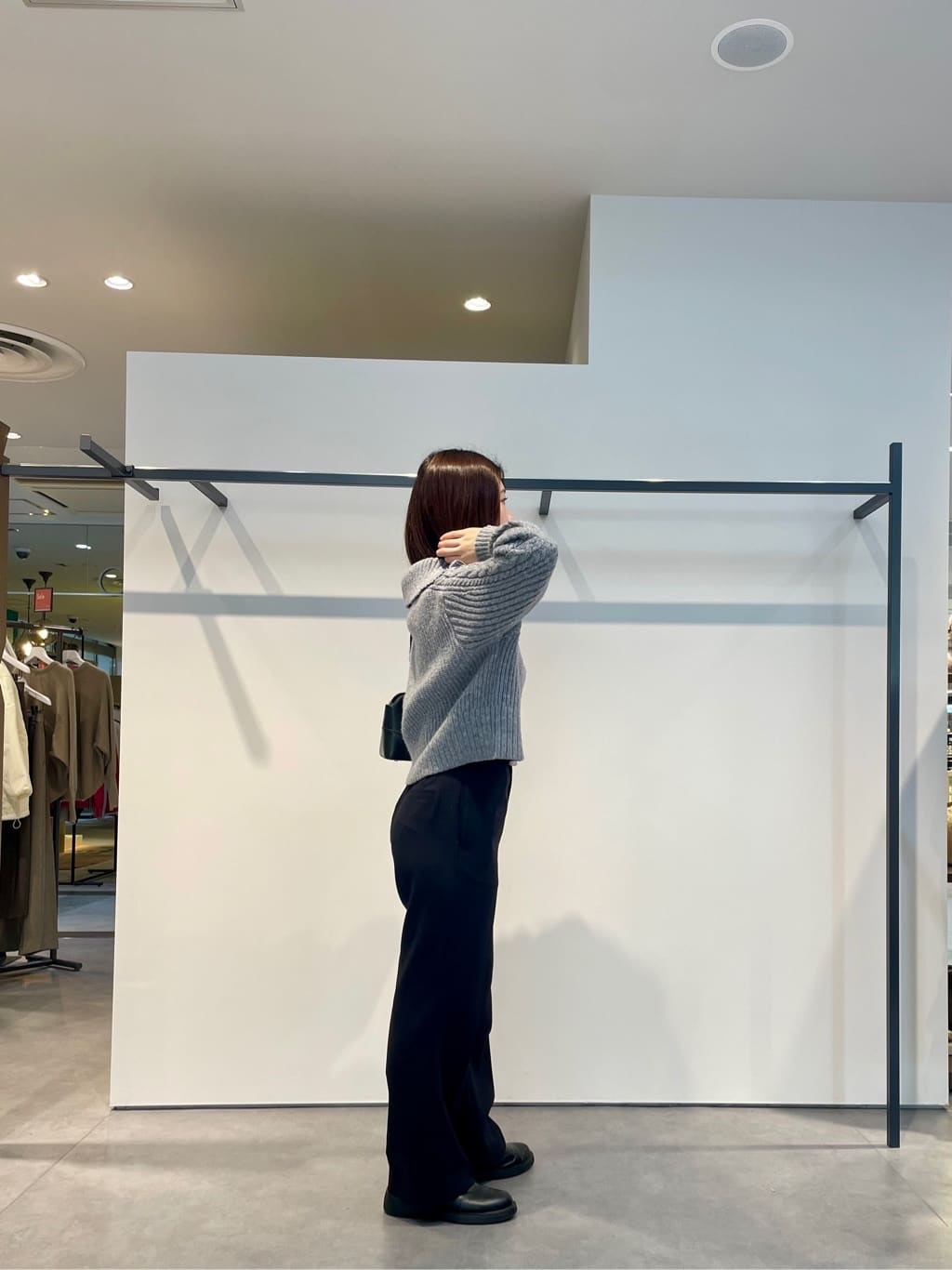 amiさんの「INDIVI｜Timeless｜ストレートフレアパンツ」を使ったコーディネート