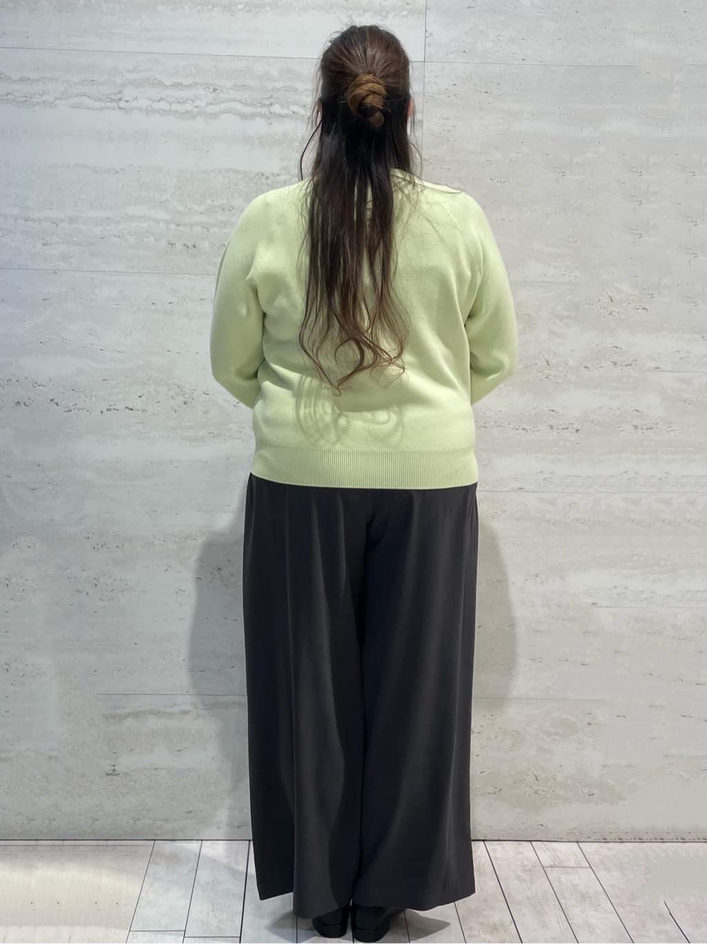 yunさんの「OPAQUE.CLIP｜スウェットライクニット【洗濯機OK】」を使ったコーディネート
