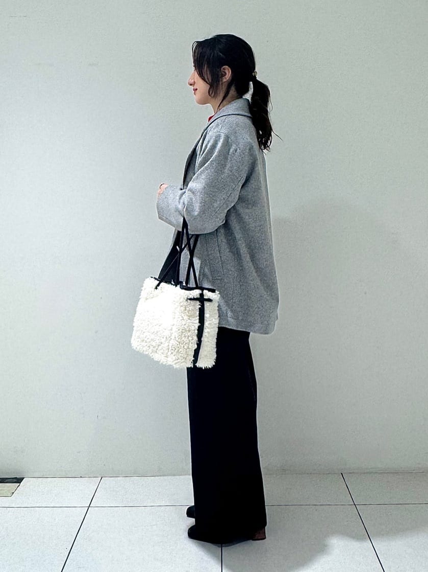 そんさんの「INDIVI｜【冬ニット人気NO．1！／カシミヤ混】ミドルゲージハイネックニット」を使ったコーディネート