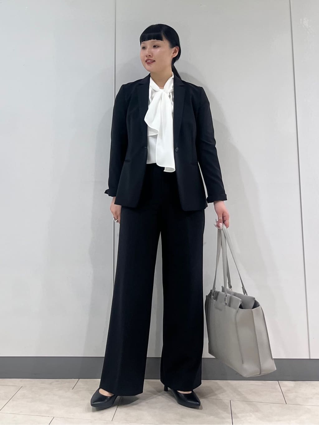 hasuさんの「INDIVI｜【通勤スーツ／洗える】ストレッチテーラードカラージャケット」を使ったコーディネート