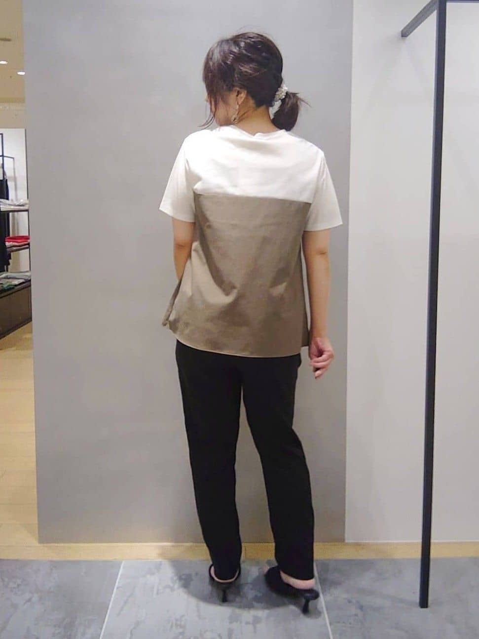 TOMOMIさんの「INDIVI｜【洗える】ビスチェレイヤード風トップス」を使ったコーディネート