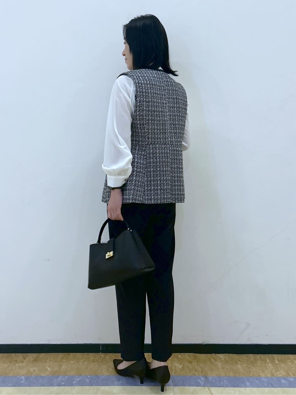 su.さんの「index｜ファンシーツイードペプラムジレ【洗える】」を使ったコーディネート