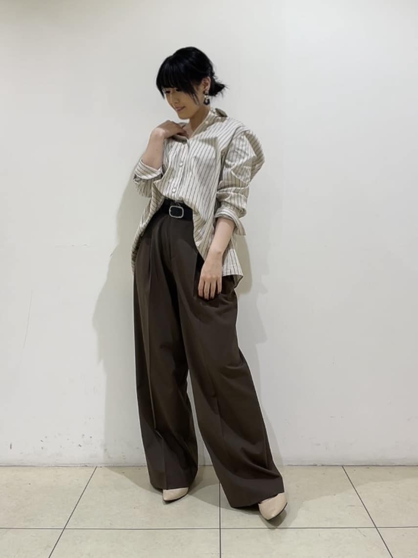 watanabeさんの「UNTITLED｜【洗える/ウエスト後ろゴム】ウール混　タックワイドパンツ」を使ったコーディネート