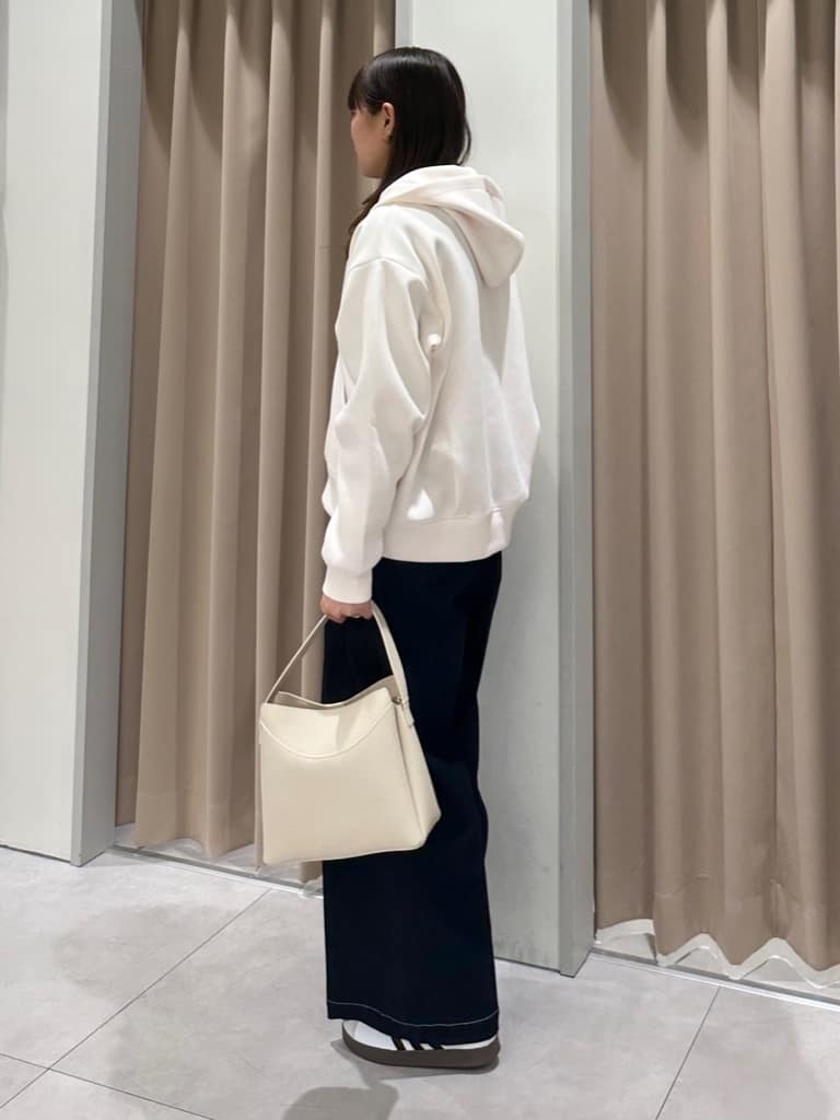cottonさんの「THE SHOP TK｜ダンボールジップパーカ」を使ったコーディネート
