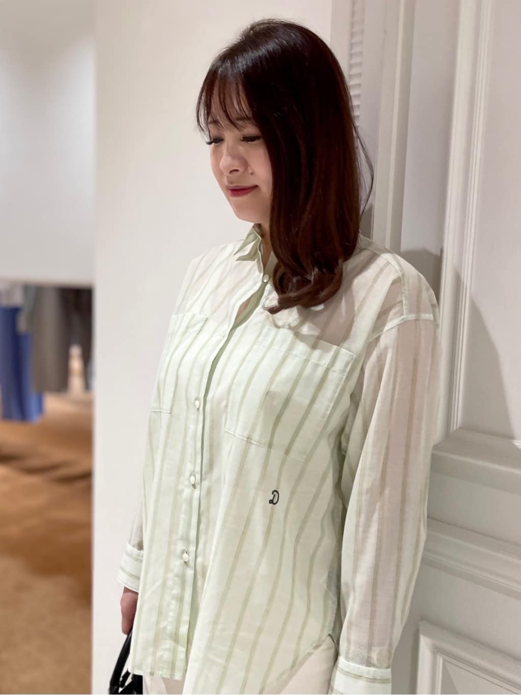 minowaさんの「DRESSTERIOR｜シアー ストライプシャツ」を使ったコーディネート