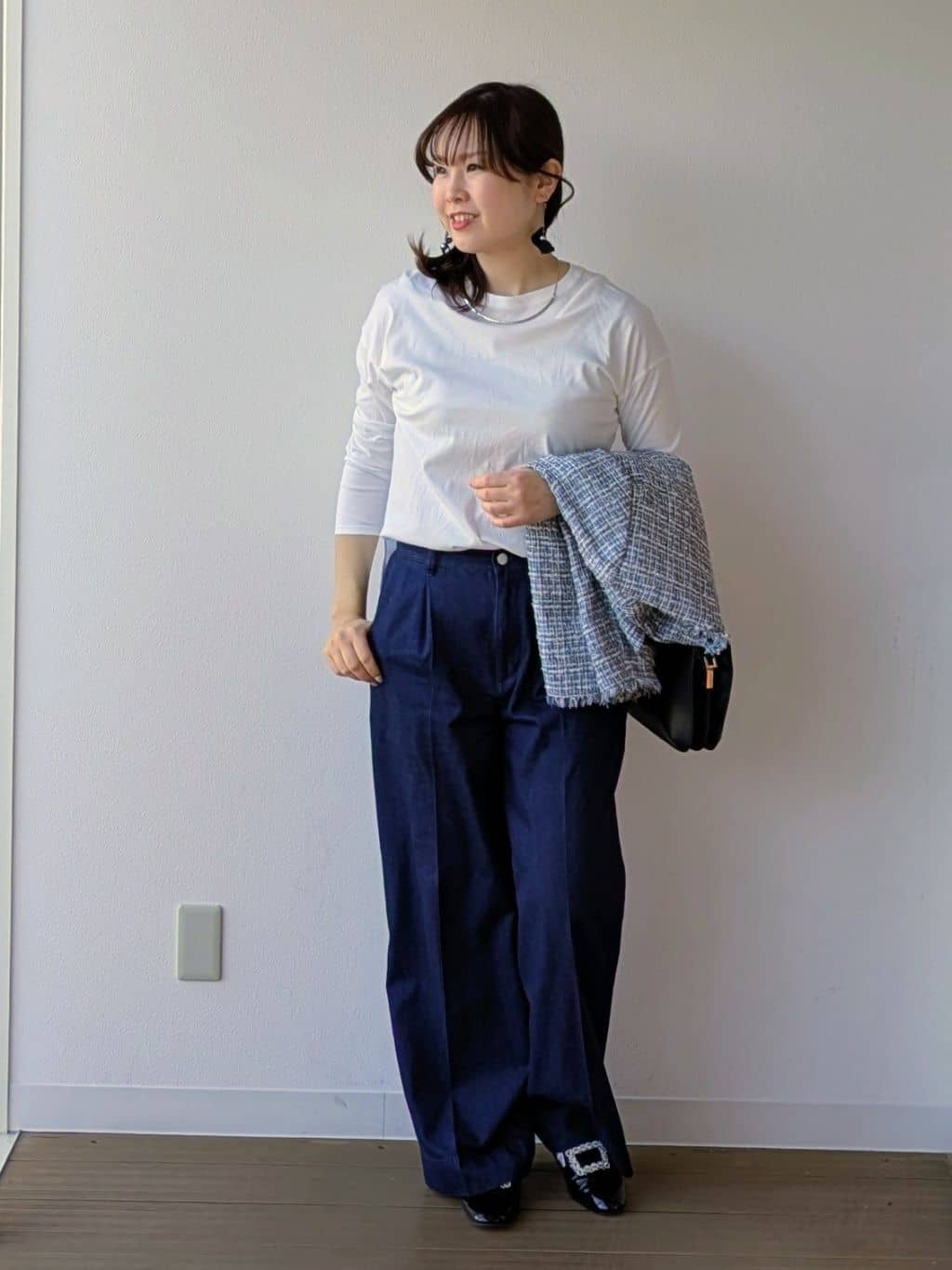 なみきさんの「UNTITLED｜【洗える】きれいめラウンドテールロンT」を使ったコーディネート