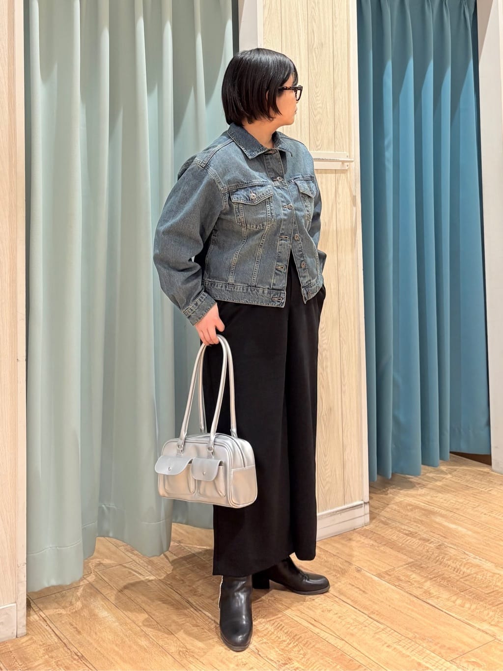 砂糖さんの「SHOO･LA･RUE｜【SHOO・LA・RUE DENIM】羽織るだけでこなれる　オーバーサイズデニムジャケット」を使ったコーディネート