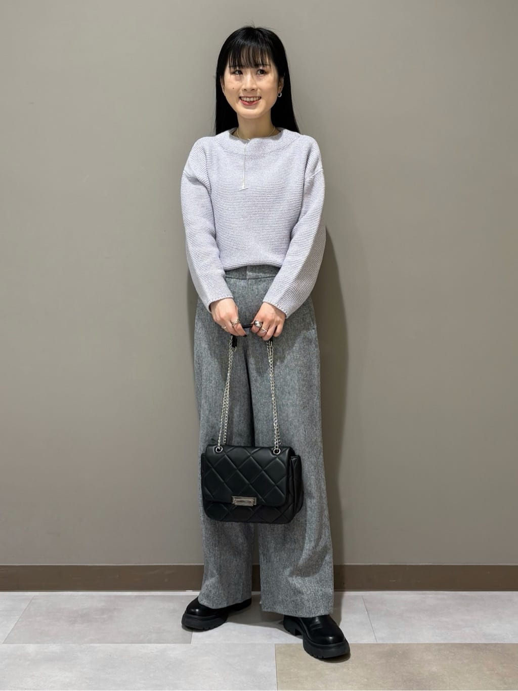 KEIKOさんの「INDIVI｜【撥水／洗える／デザイン衿】ステッチレス ショートダウンコート」を使ったコーディネート
