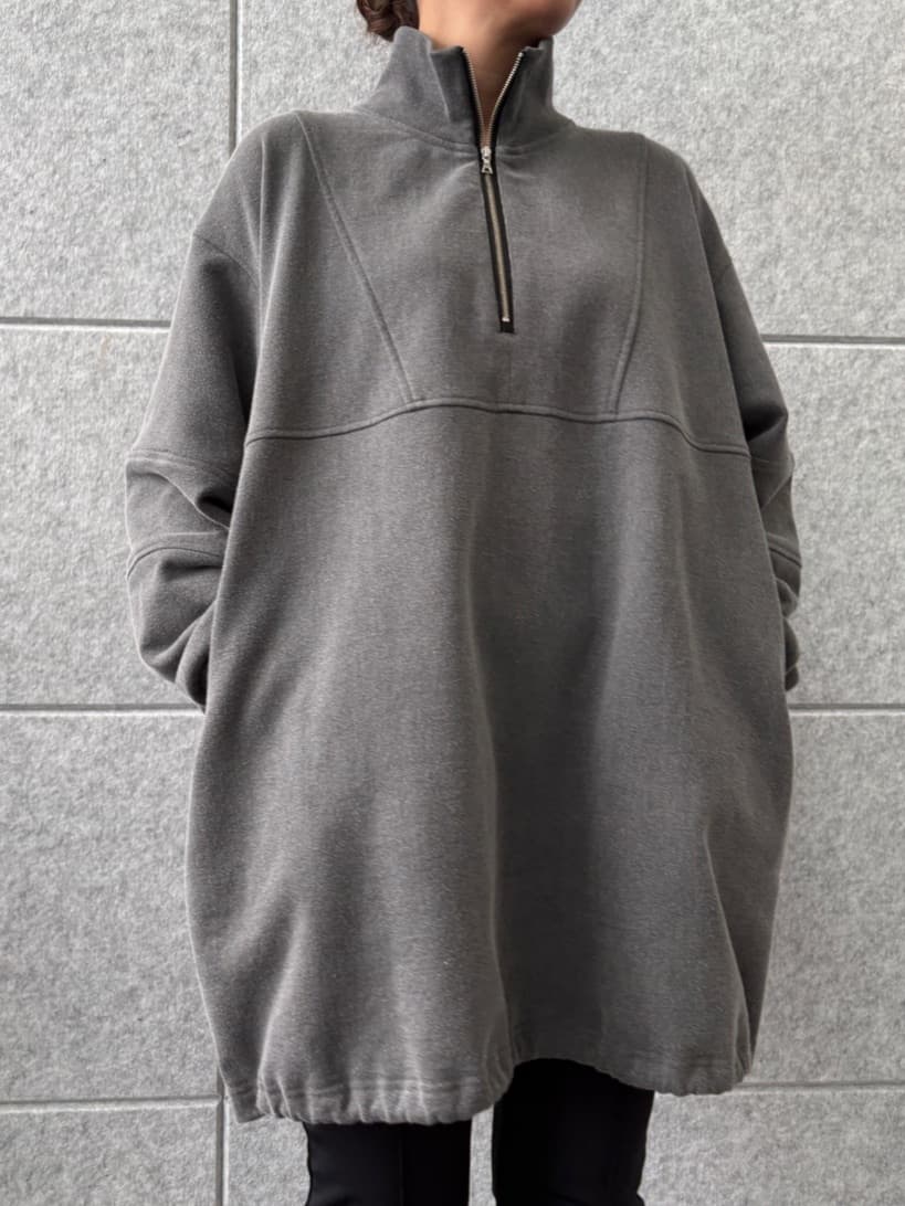 ibuさんの「CODE A｜half zip sweat mini dress」を使ったコーディネート