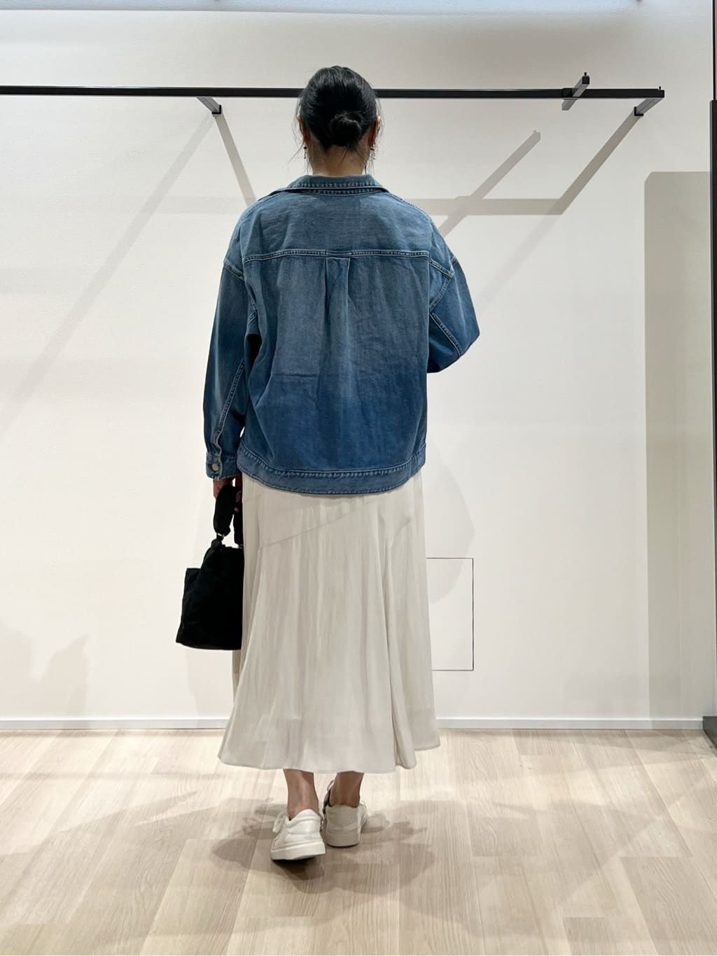 TOMOMIさんの「UNTITLED｜【Healthy DENIM】別注Bran／デニムジャケット」を使ったコーディネート
