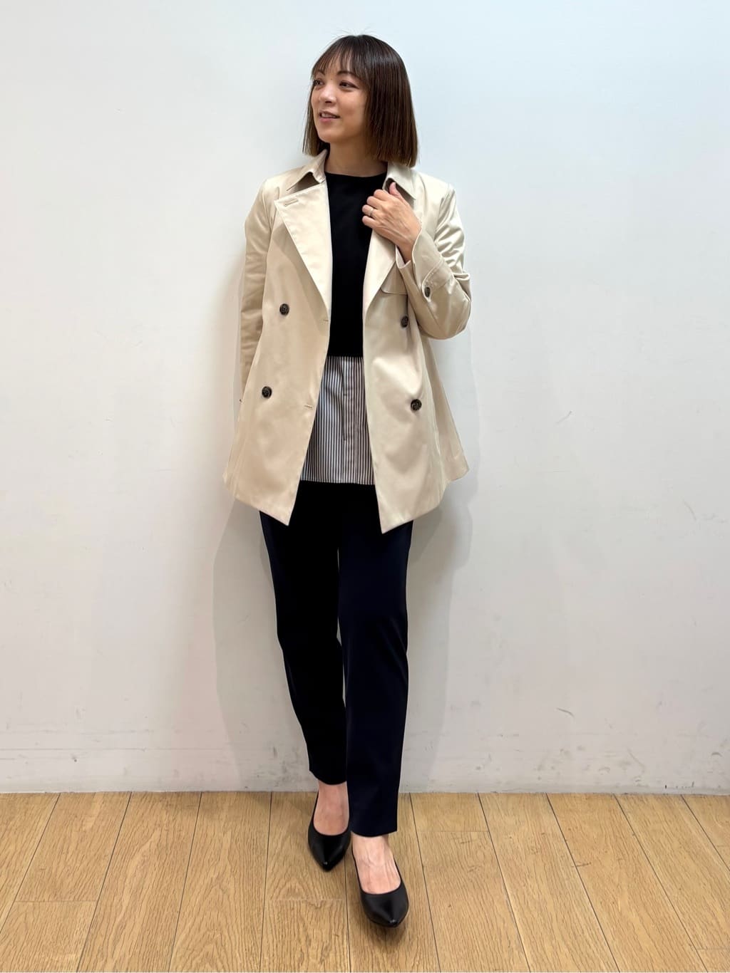 mikkoさんの「INDIVI｜【花粉付着防止／撥水／UVケア】名品トレンチコート」を使ったコーディネート