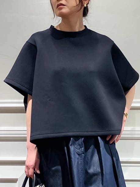 TSUKUIさんの「DRESSTERIOR｜【接触冷感/吸水速乾】クールタッチ デニムライク タックスカート」を使ったコーディネート