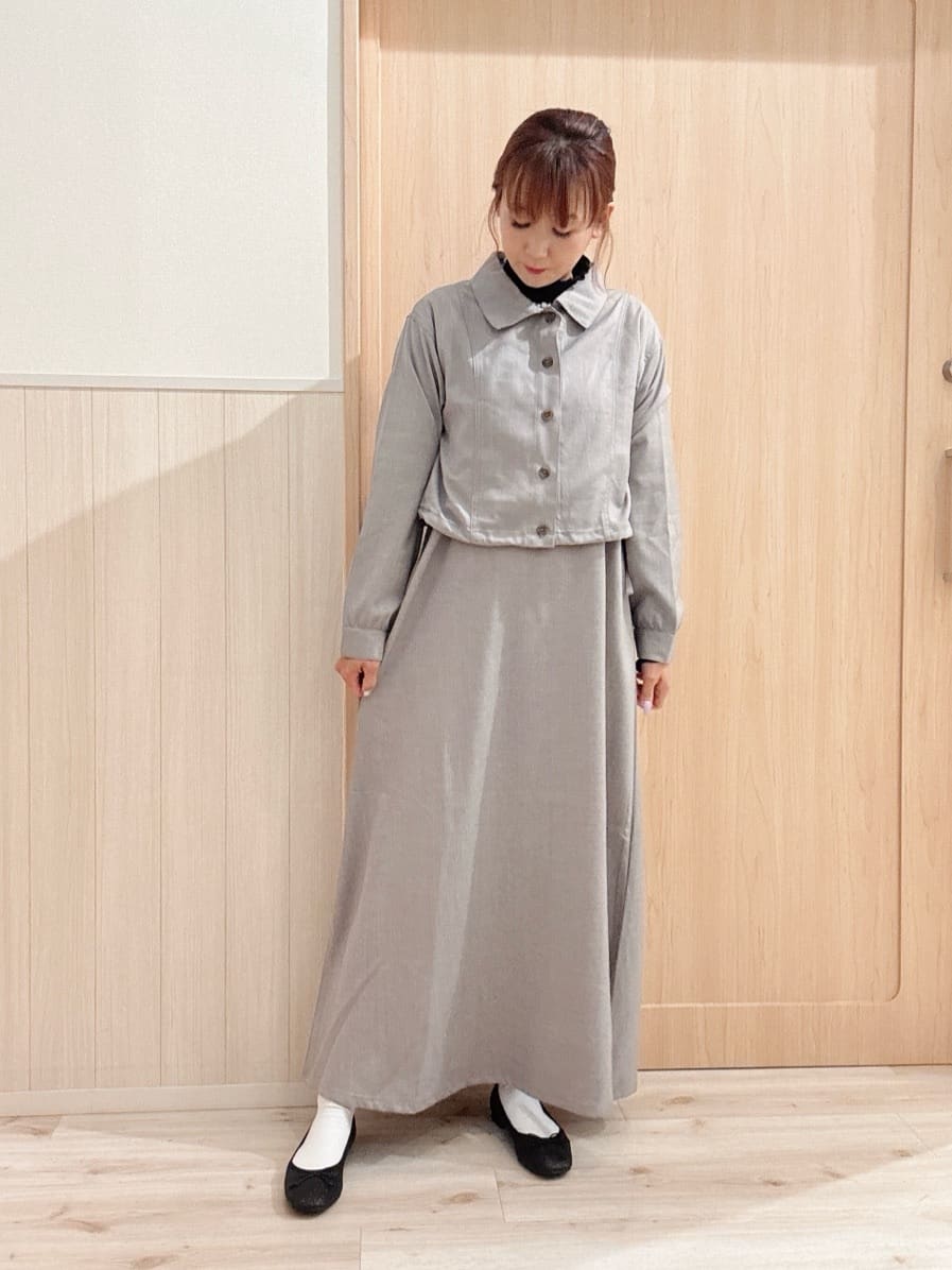 モカさんの「SHOO･LA･RUE｜【2点セット/S-LL】おとなの抜け感 ショート丈シャツ＋キャミワンピース」を使ったコーディネート