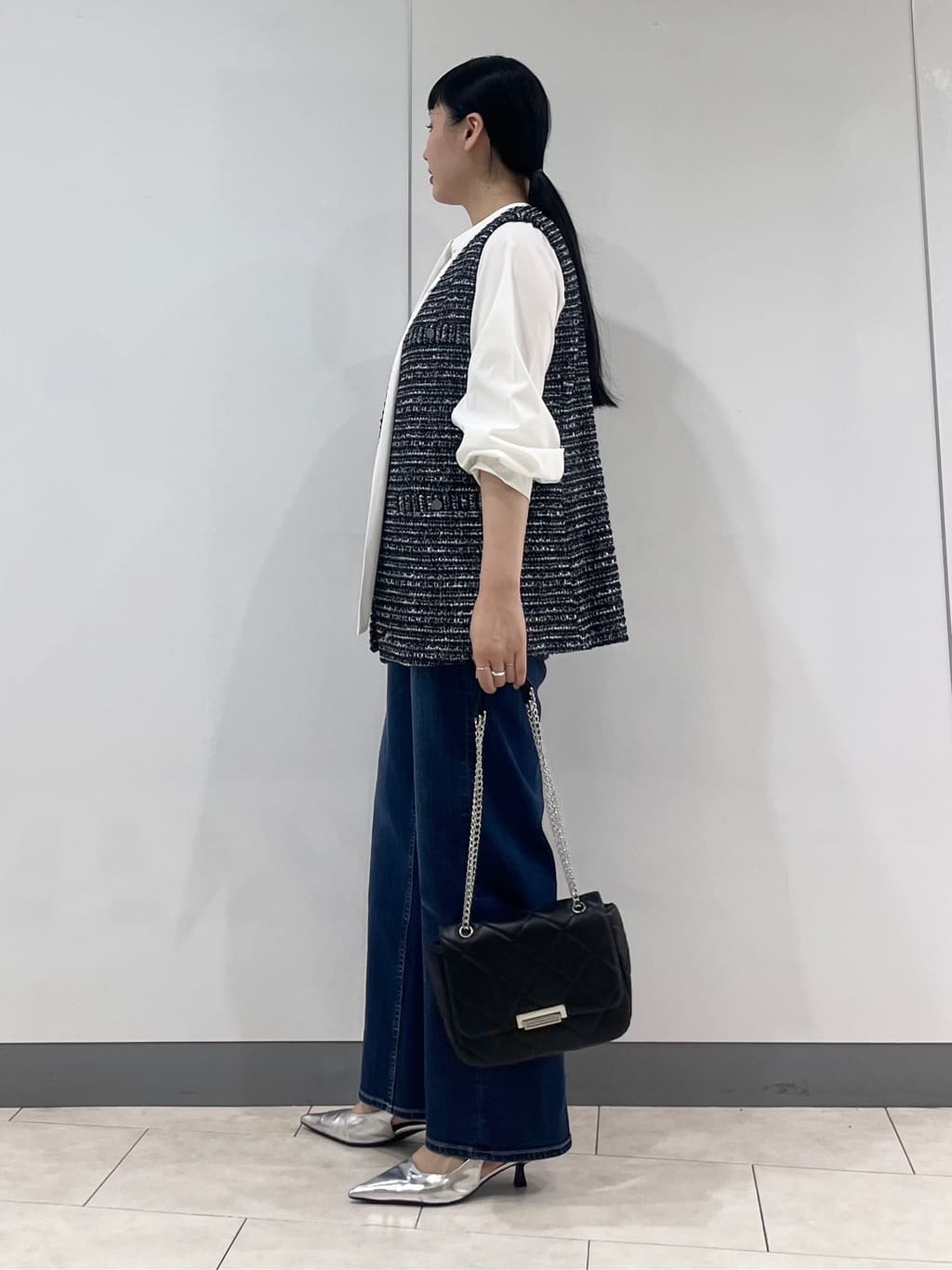 hasuさんの「INDIVI｜【撥水／UVケア／2WAY】超軽量ライナー付ライトトレンチコート」を使ったコーディネート