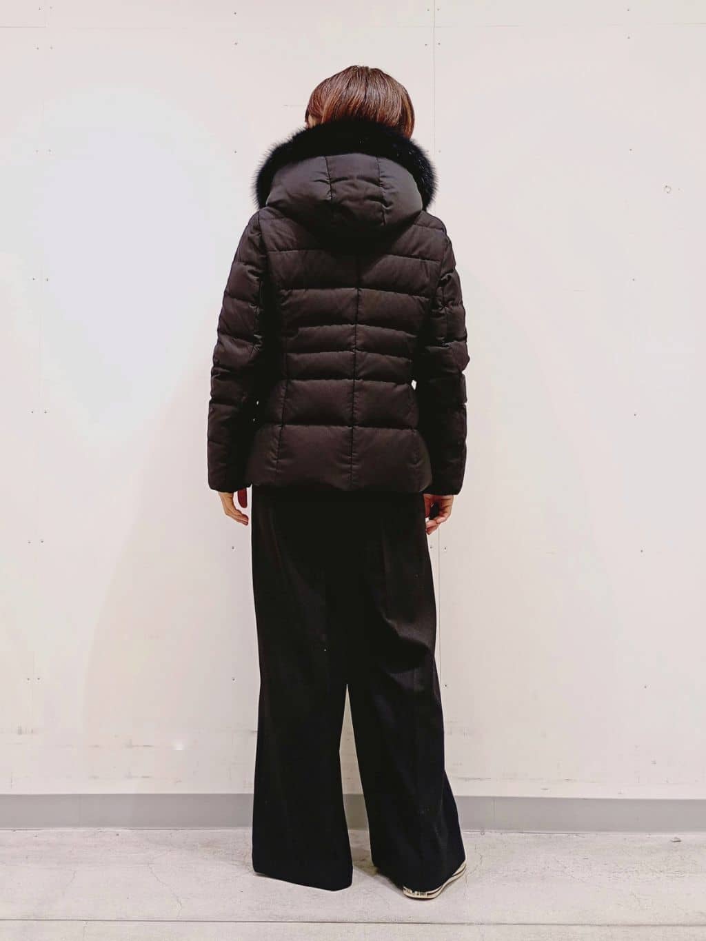 Kさんの「INDIVI｜【名品／撥水／抗菌防臭】ショート丈リサイクルダウンコート」を使ったコーディネート